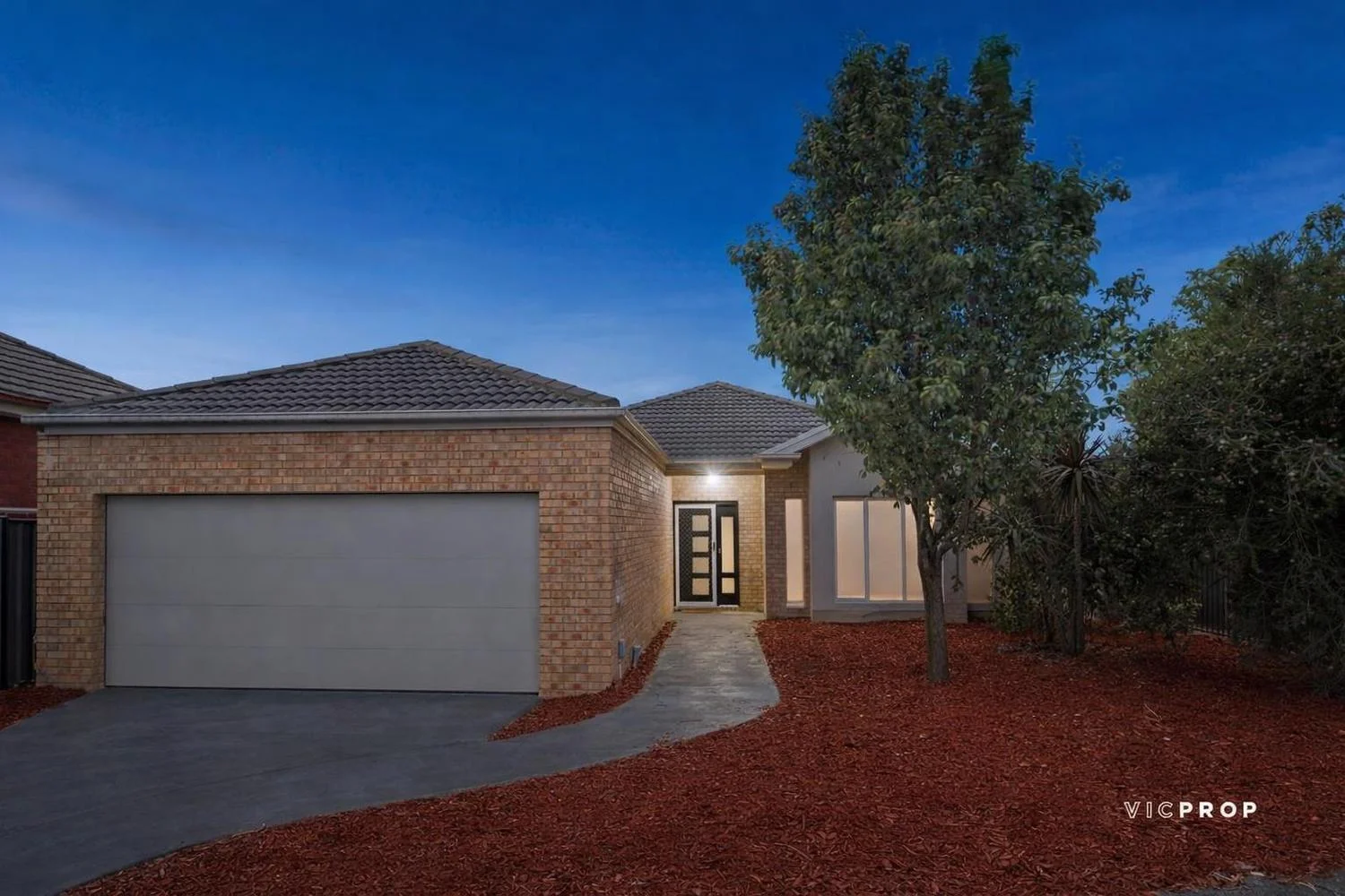 2 Friarbird Court, Point Cook VIC 3030