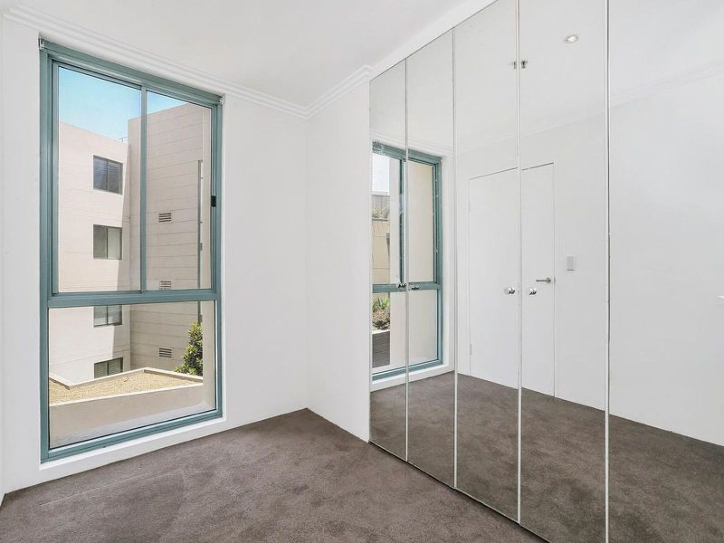 G08/110 Alfred Street, Milsons Point NSW 2061, Image 2