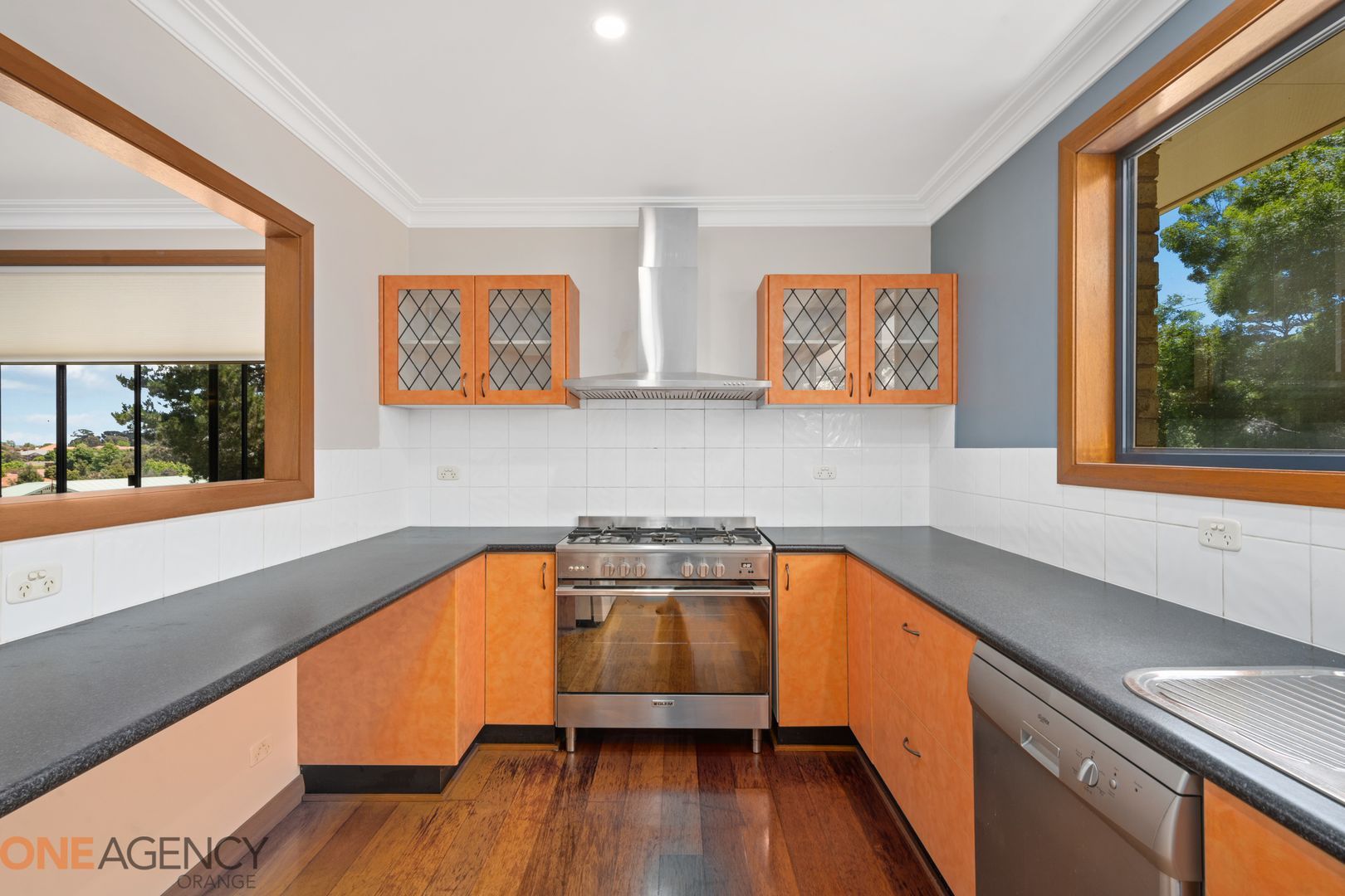 2 Bilton Place, Orange NSW 2800, Image 2