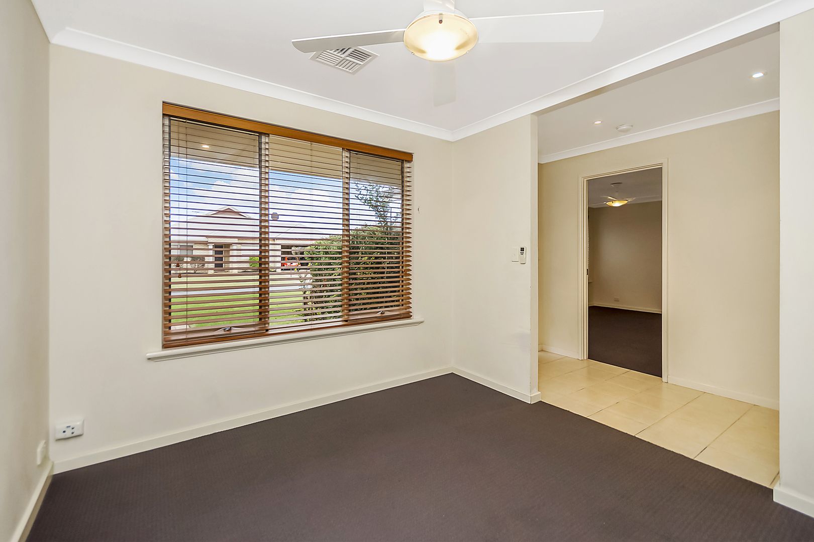 8 Whitemoss Turn, Waikiki WA 6169, Image 2