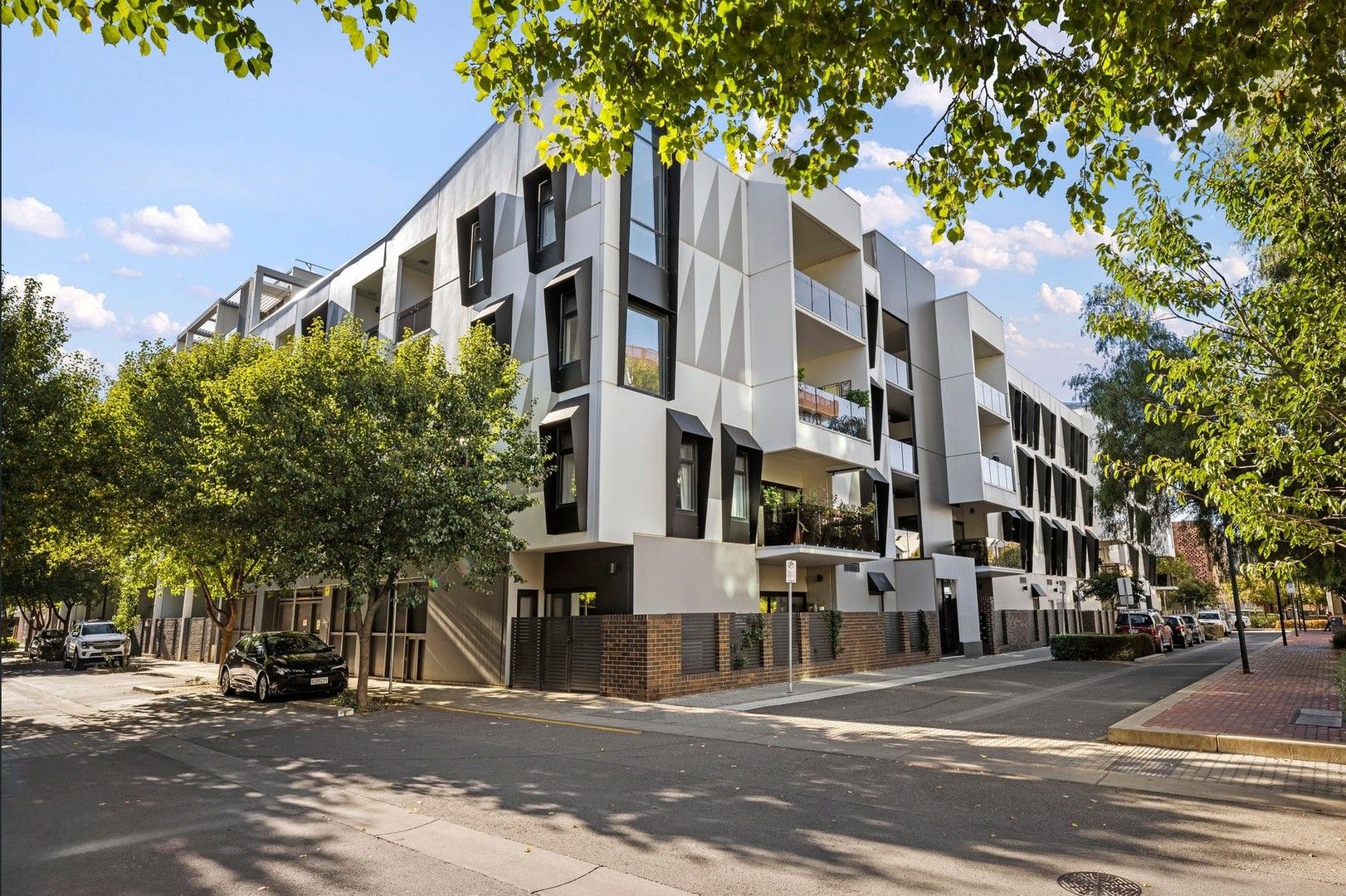 2 bedrooms Apartment / Unit / Flat in 204/1 Kevin Taylor Lane BOWDEN SA, 5007