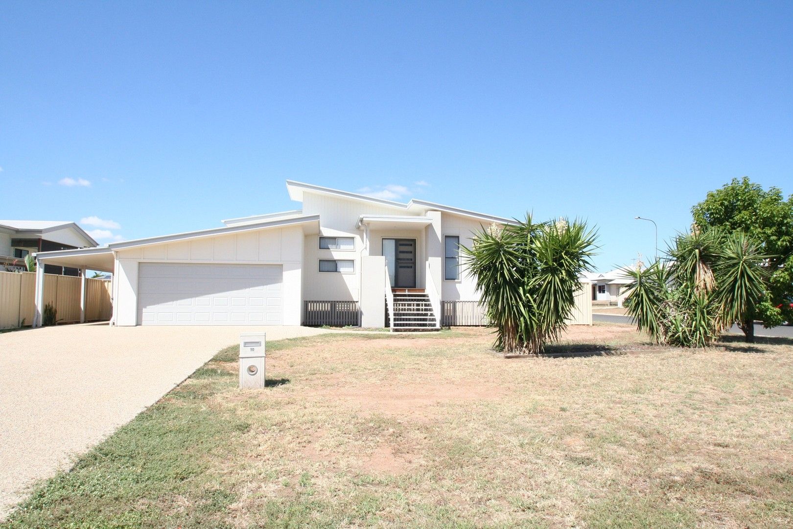10 Ivers Place, Emerald QLD 4720, Image 0