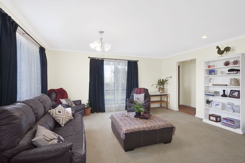 13 Myles Road, Newlyn VIC 3364, Image 1