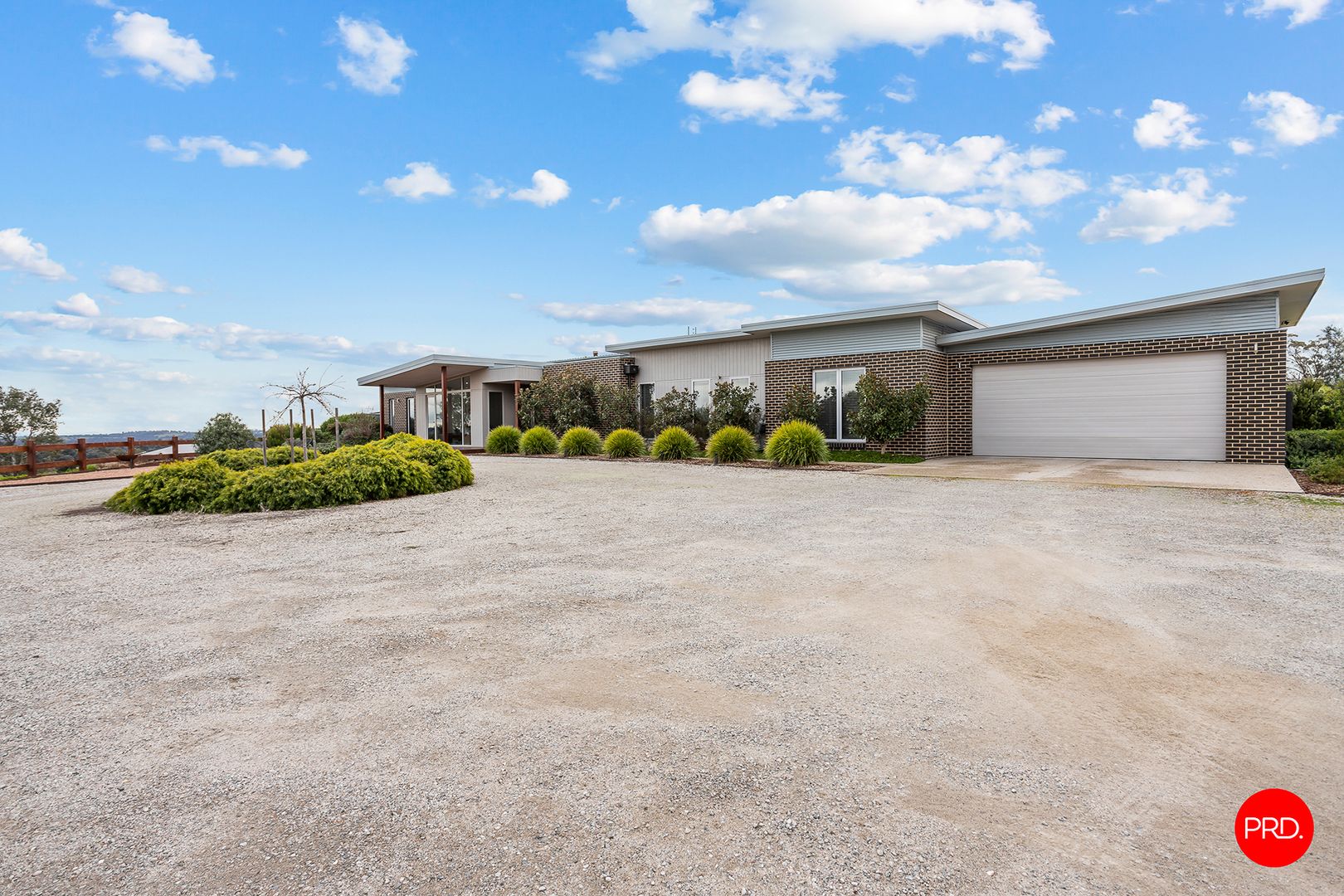 114 Hamilton Way, Lockwood South VIC 3551, Image 2