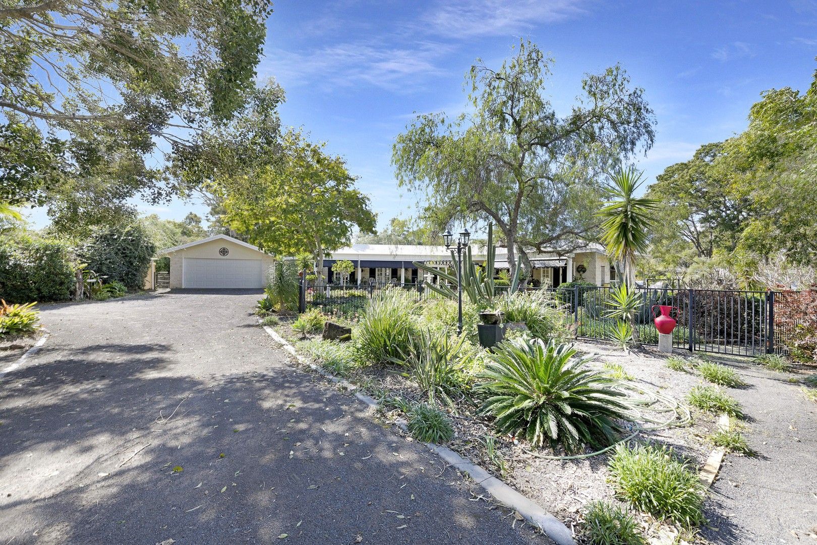 17 Kingfisher Cres, Moore Park Beach QLD 4670 Domain