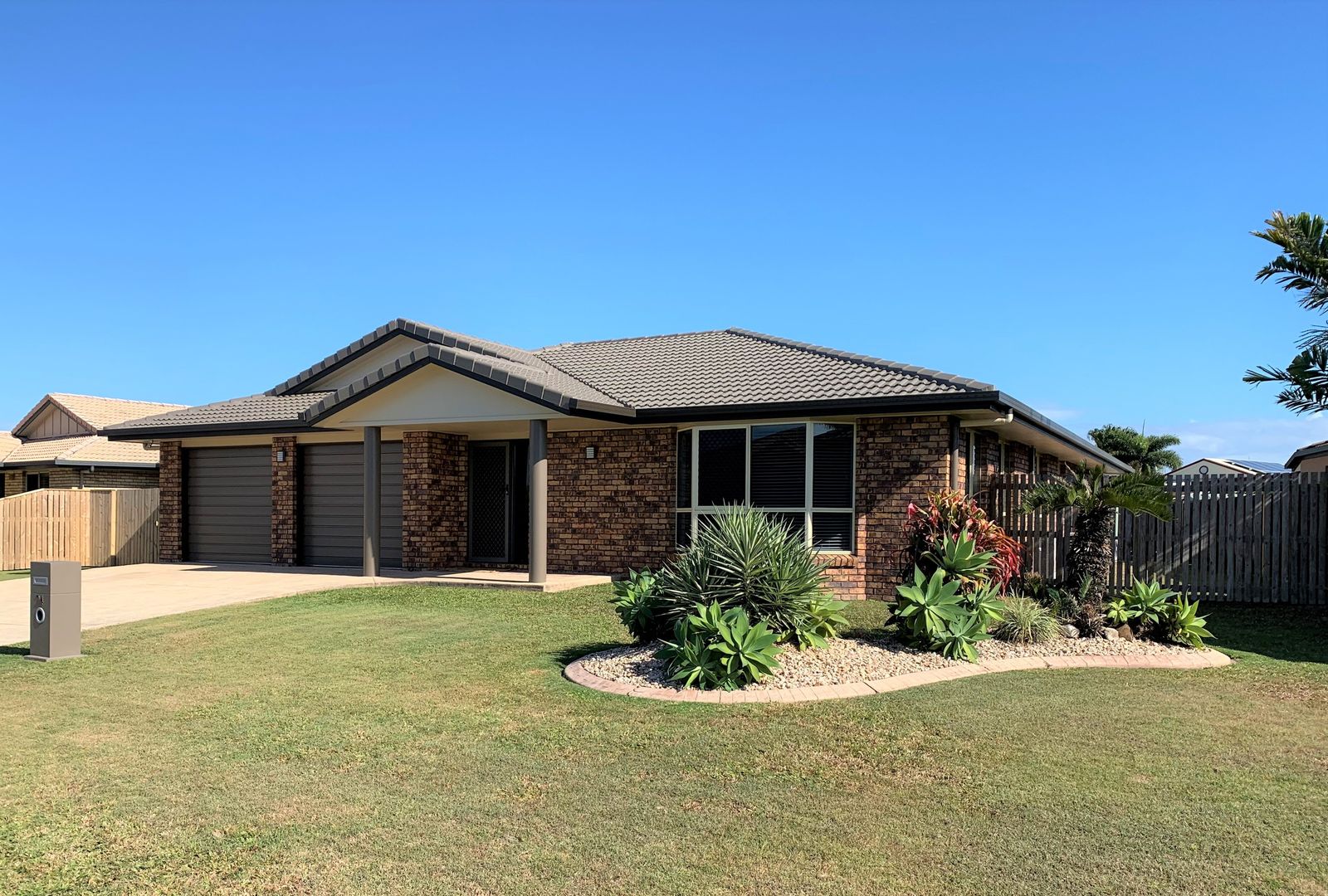 24 Riverleigh Drive, North Mackay Property History & Address Research