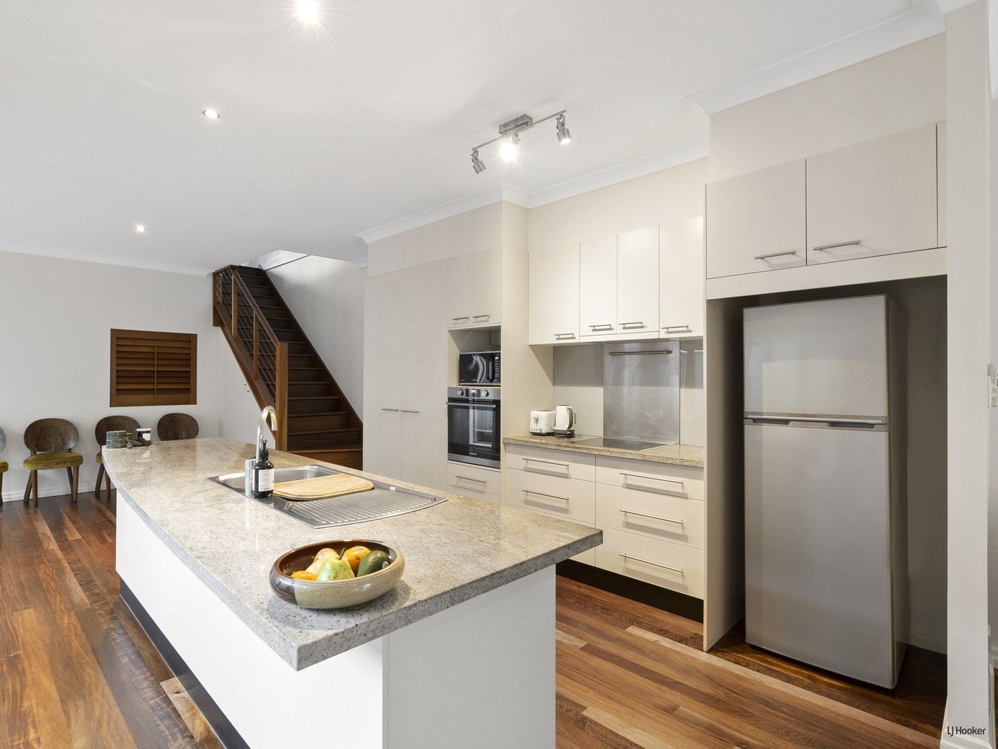 4 bedrooms Duplex in 1/31 Third Avenue PALM BEACH QLD, 4221