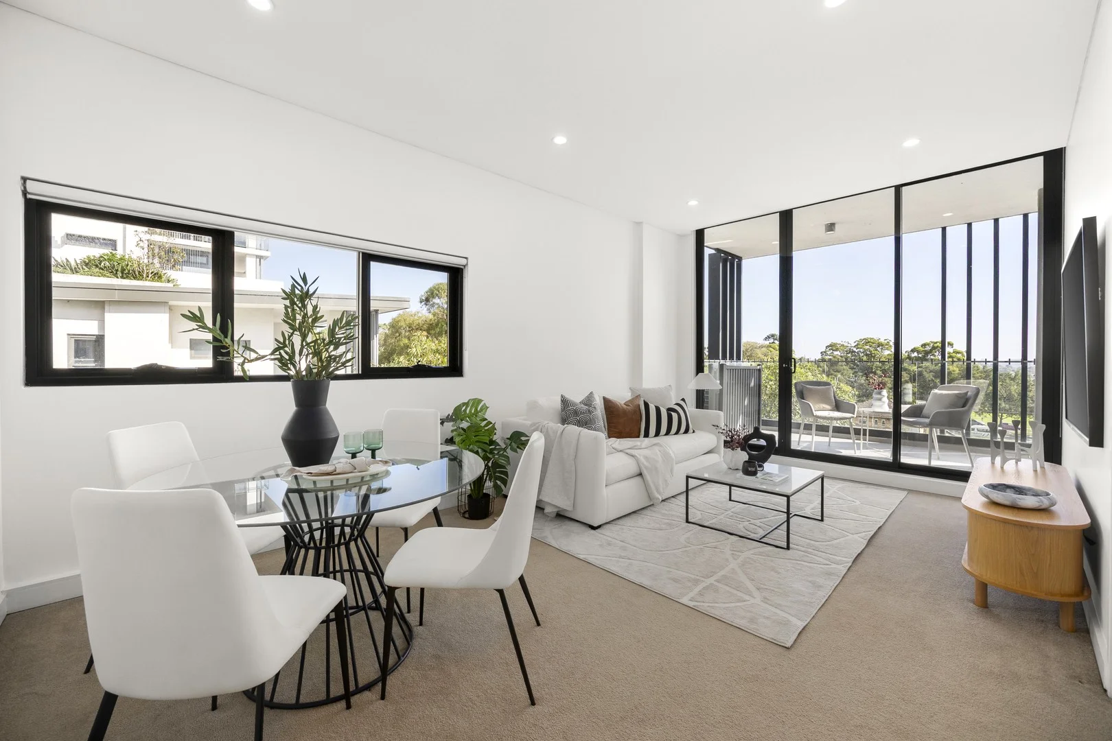 A304/18 Pinnacle Street, Miranda NSW 2228