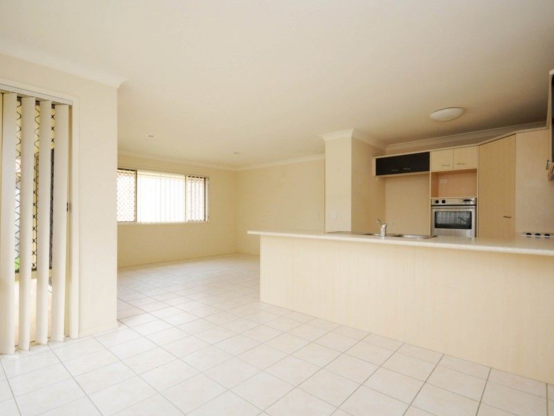 3 bedrooms House in 1/9 Gymea Crescent VARSITY LAKES QLD, 4227