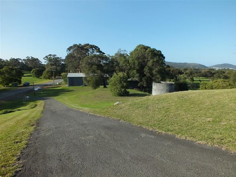 27 Roberts Road, Robinson WA 6330, Image 2