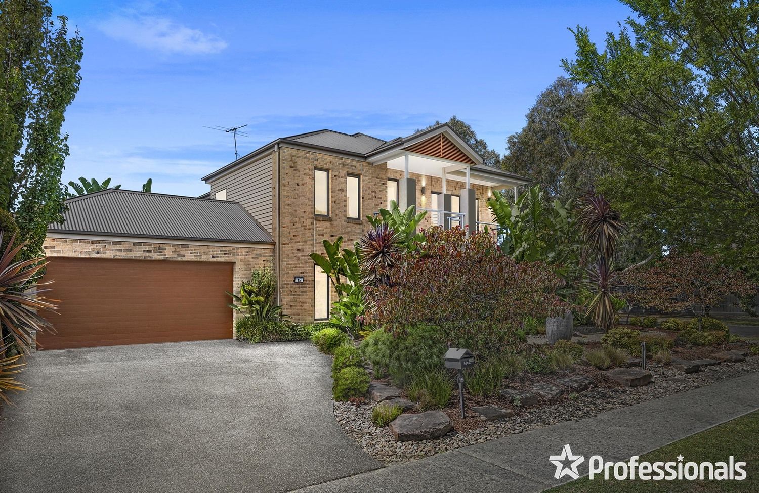 15 Valley Park Drive, Mooroolbark VIC 3138, Image 0