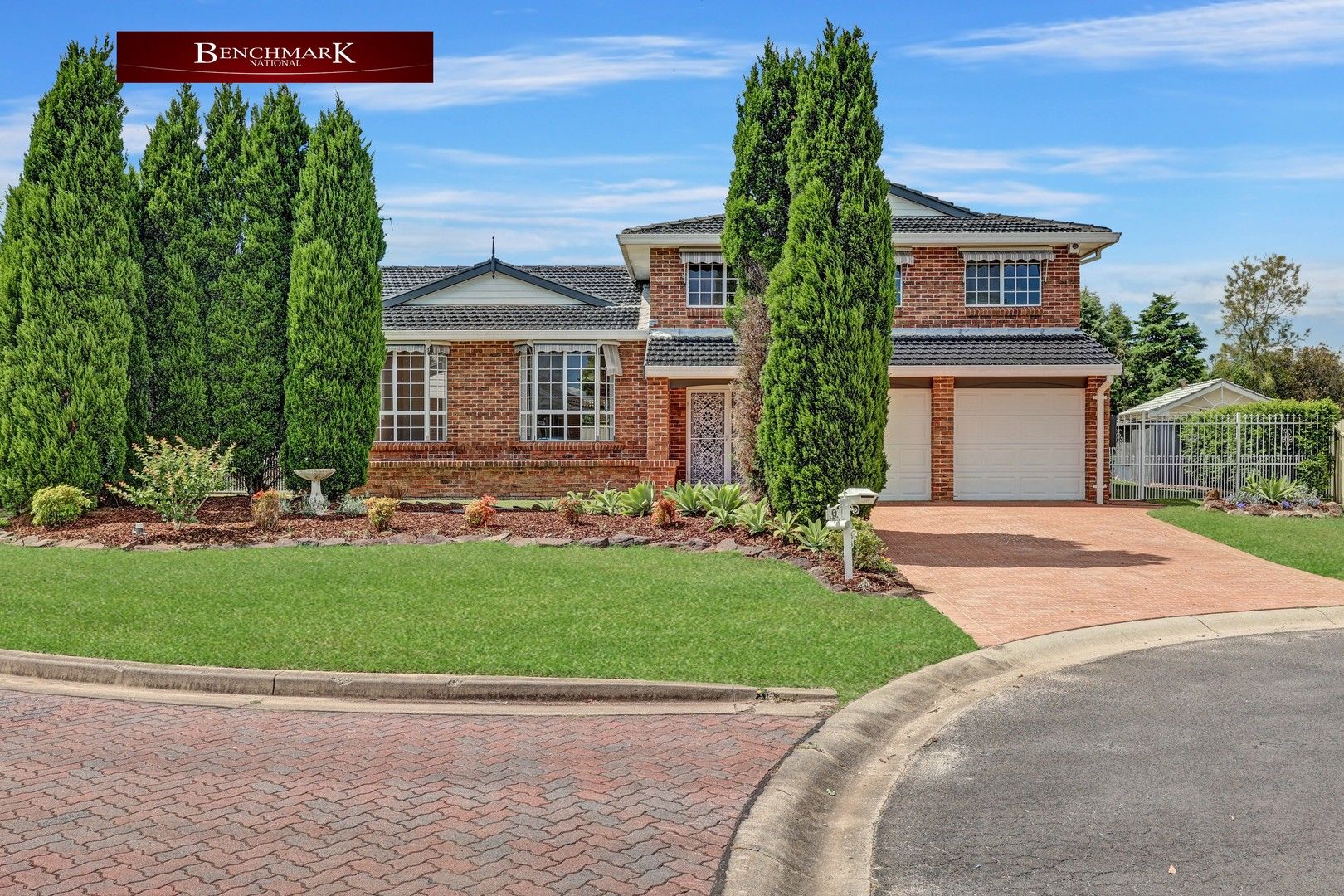 5 bedrooms House in 9 Eildon Court WATTLE GROVE NSW, 2173