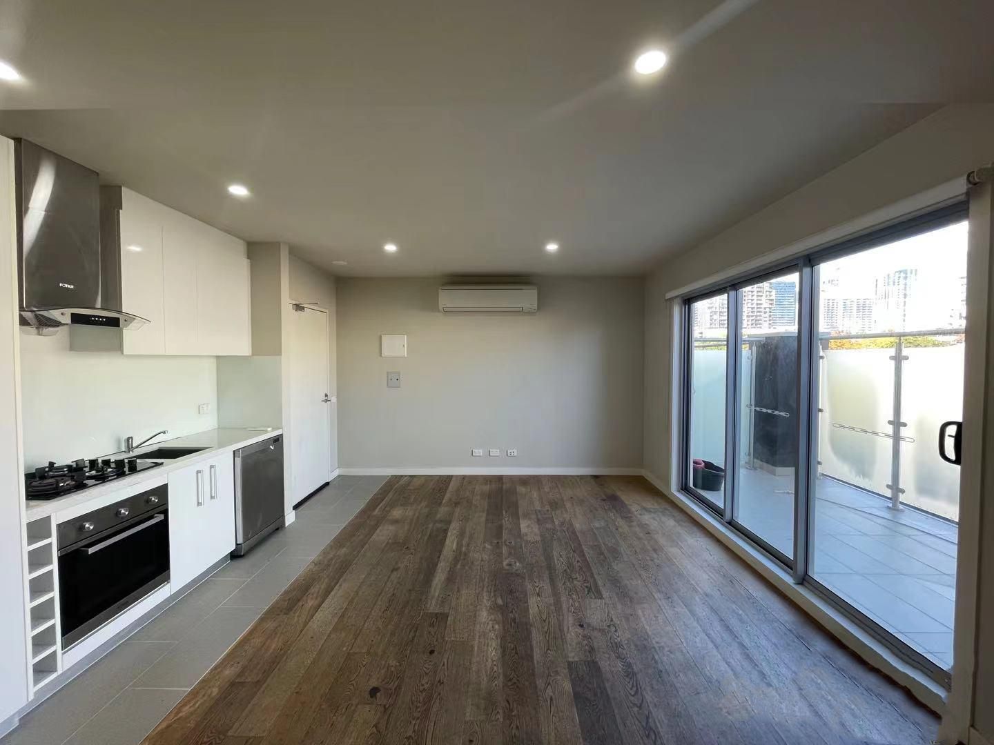 2 bedrooms Apartment / Unit / Flat in 102/81 Thames Street BOX HILL VIC, 3128
