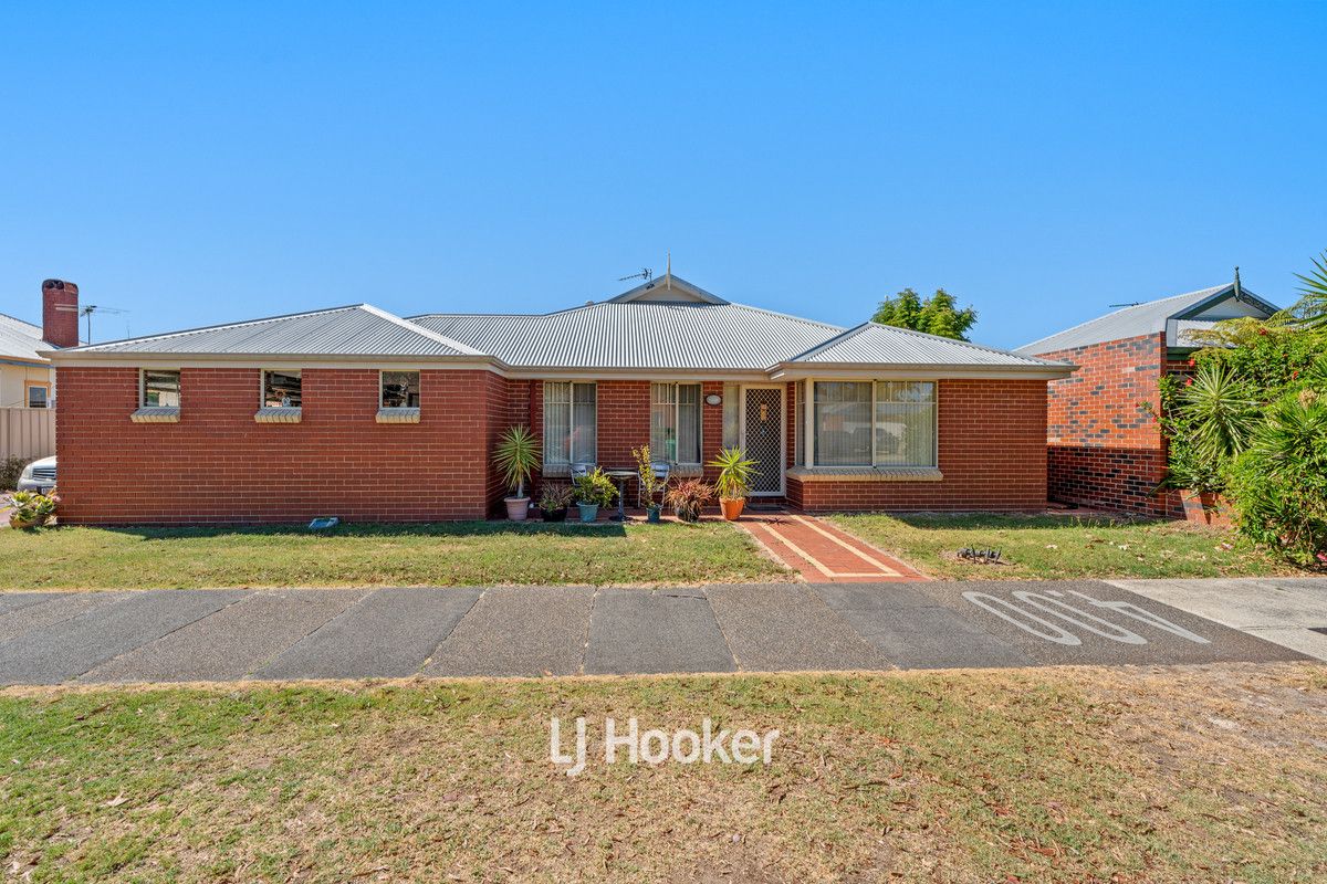 3 bedrooms House in 17A Frankel Street CAREY PARK WA, 6230