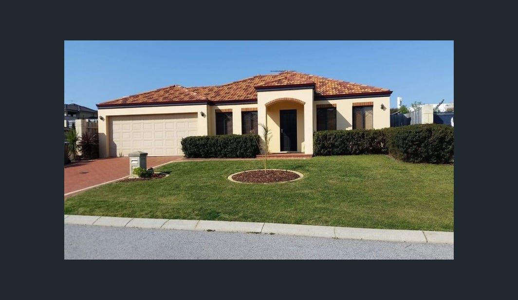4 bedrooms House in 4 Bantry Bend MINDARIE WA, 6030