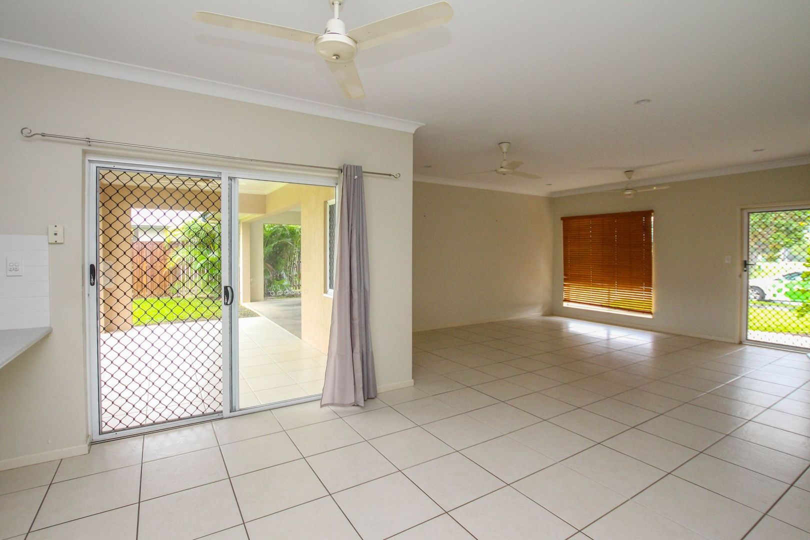 25 Colombia Street, White Rock QLD 4868, Image 2