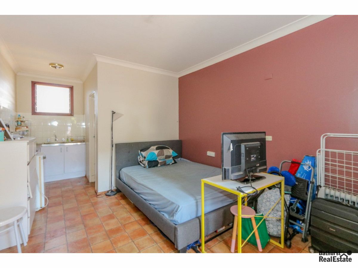 2/31 Seymour Street, Bathurst NSW 2795, Image 1