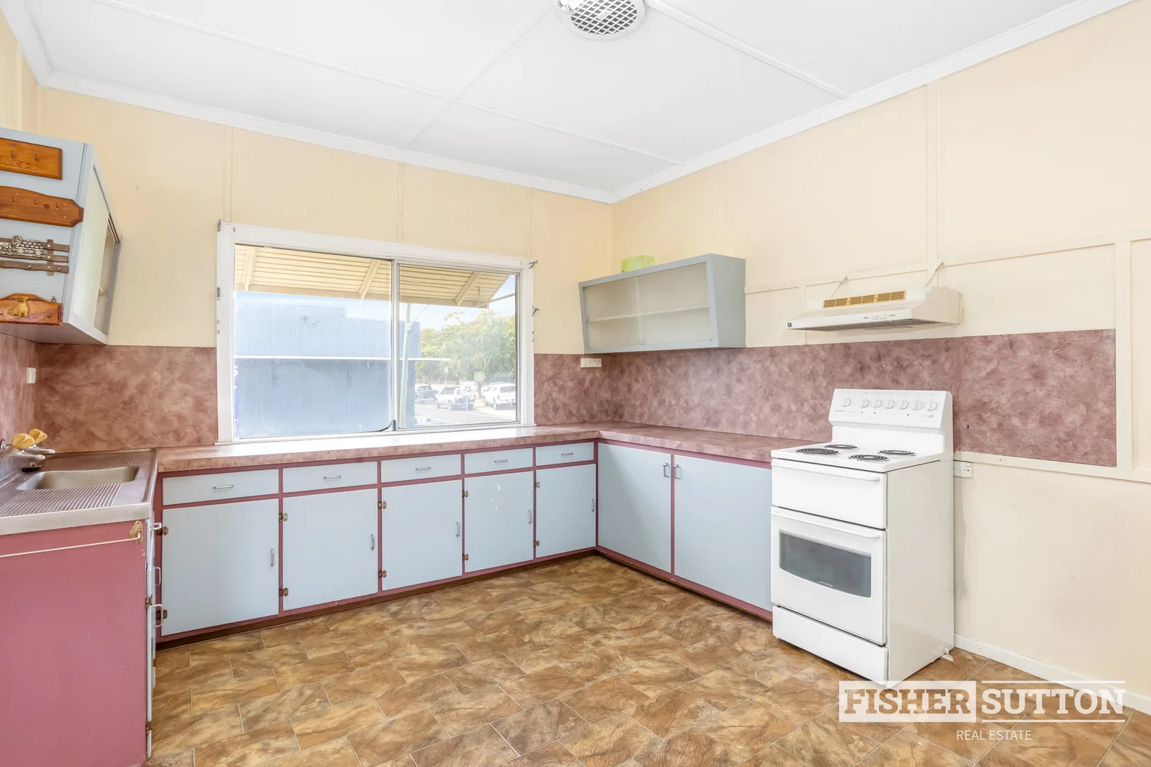 Additional image 2 of 121 Lakes Creek Road, Berserker QLD 4701