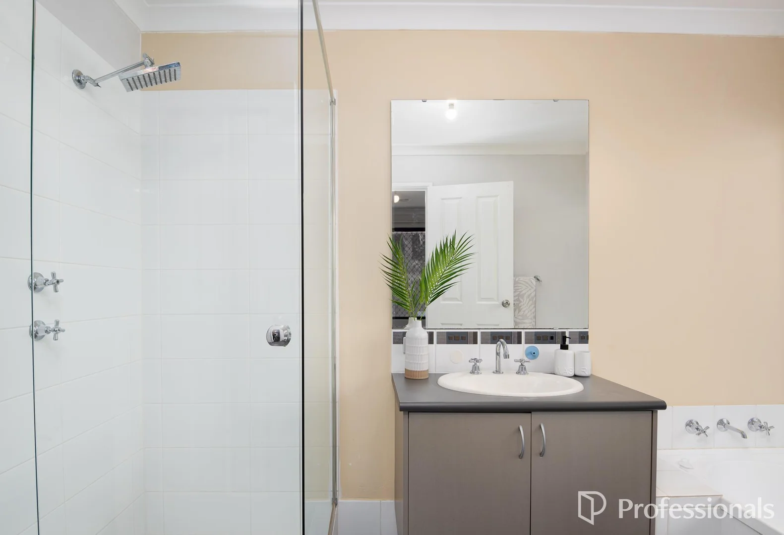 Additional image 15 of 25 Excalibur Chase, Wattle Grove WA 6107