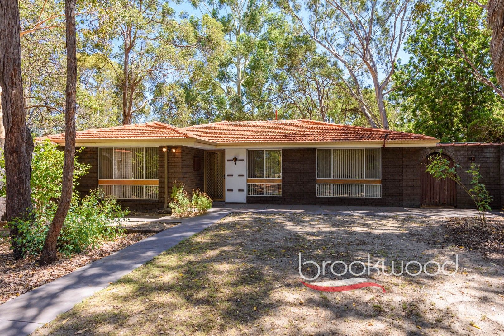 3 bedrooms House in 61 Hartung Street MUNDARING WA, 6073