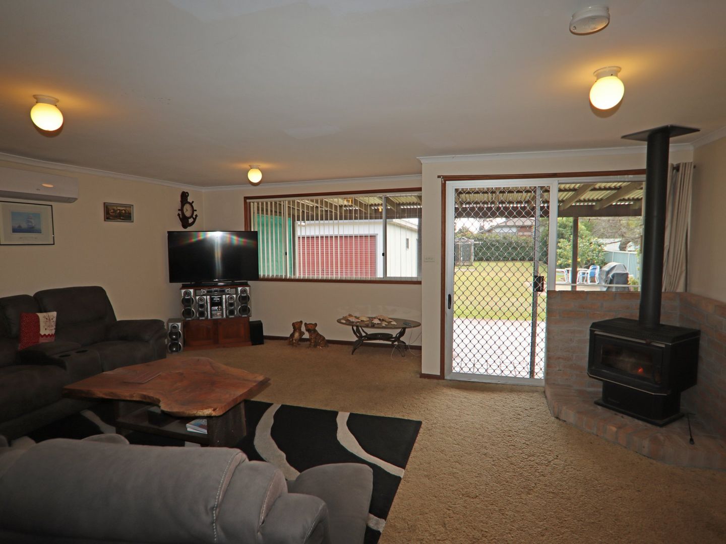 33 Ellmoos Avenue, Sussex Inlet NSW 2540, Image 1