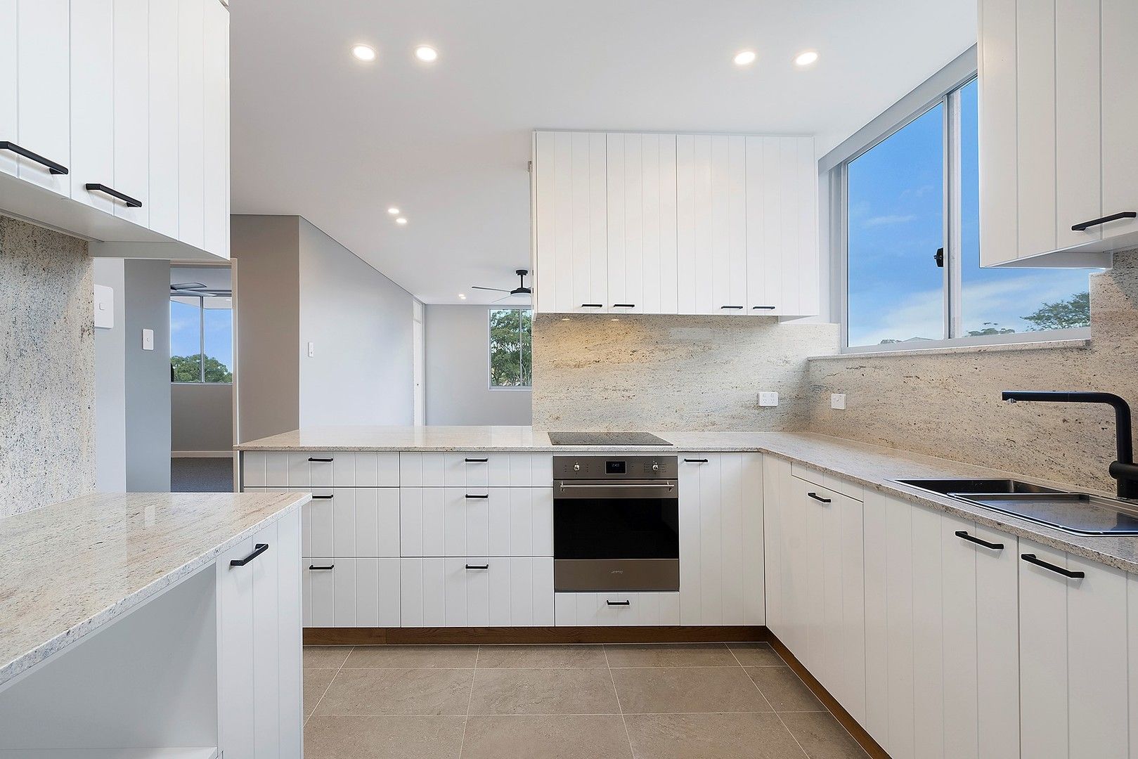 2 bedrooms Apartment / Unit / Flat in 18/5 MacPherson Street BRONTE NSW, 2024