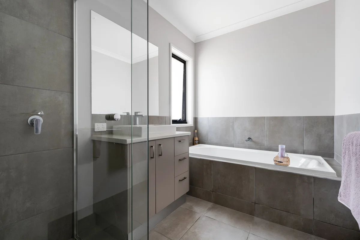 Additional image 9 of 140 Read Street, Howlong NSW 2643