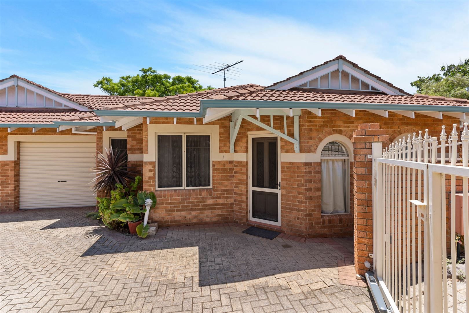 1/157 Weaponess Road, Wembley Downs WA 6019, Image 0