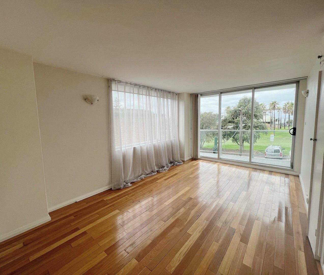 2 bedrooms Apartment / Unit / Flat in 6/30 Moore Road FRESHWATER NSW, 2096