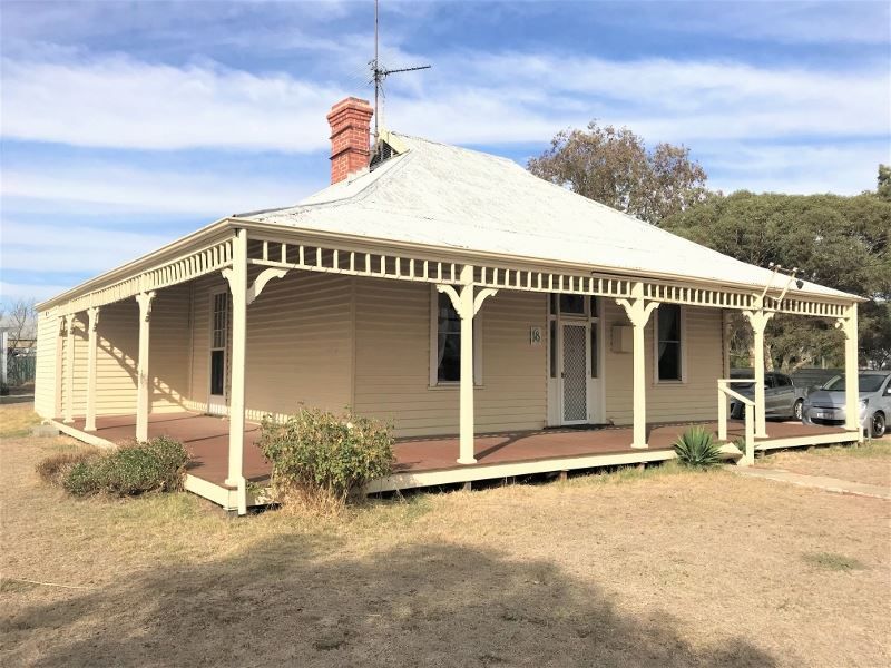 18 Sewell St, Kellerberrin WA 6410, Image 0