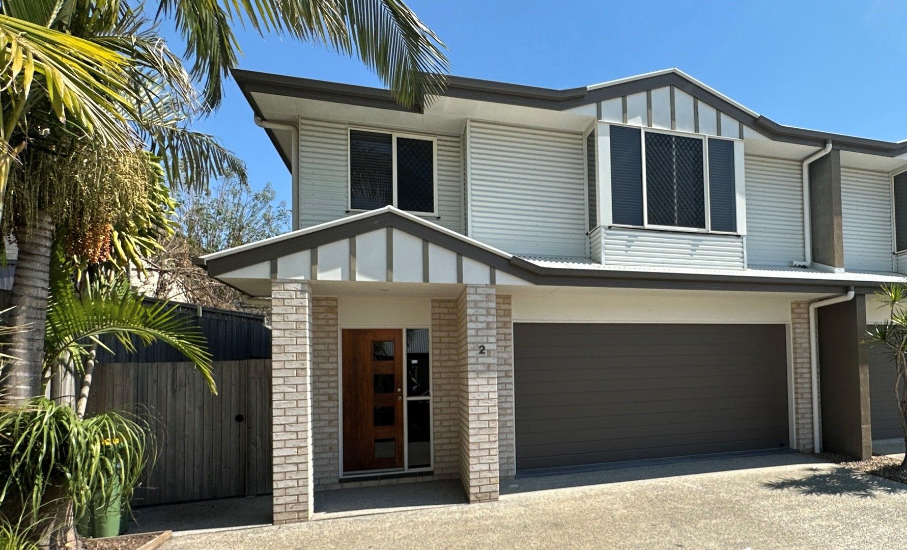 22 Charlton Place, Regents Park QLD 4118, Image 2