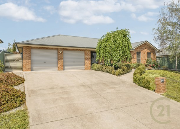 1 Lockyer Place, Llanarth NSW 2795