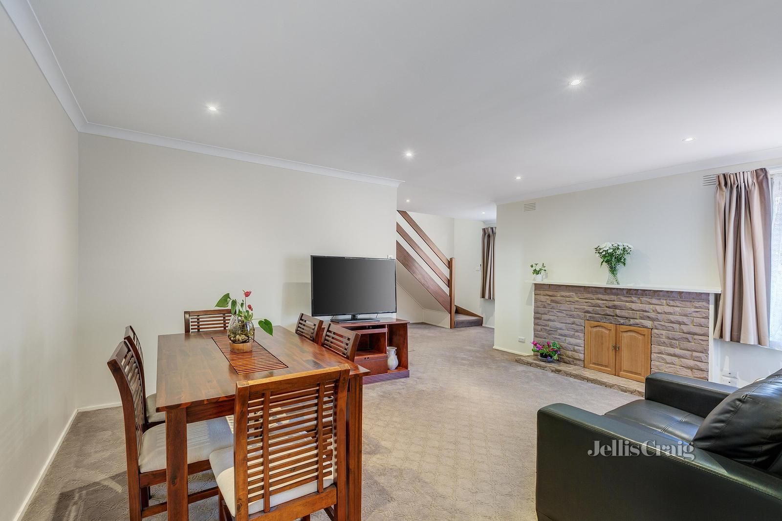 9 Lobelia Court, Blackburn North VIC 3130, Image 2