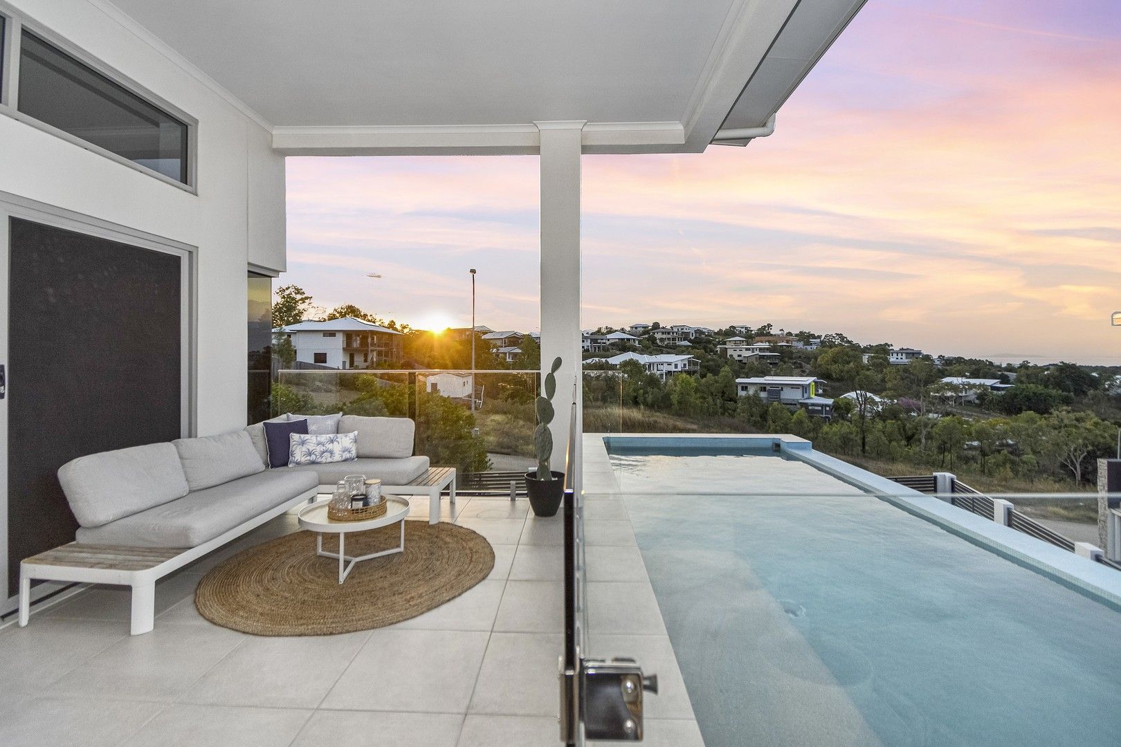 5 bedrooms House in 45 Goicoechea Drive BUSHLAND BEACH QLD, 4818