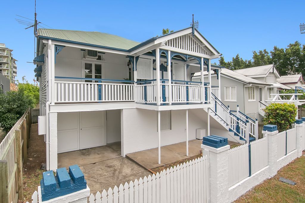 3 bedrooms House in 18 Hunt Street HAMILTON QLD, 4007