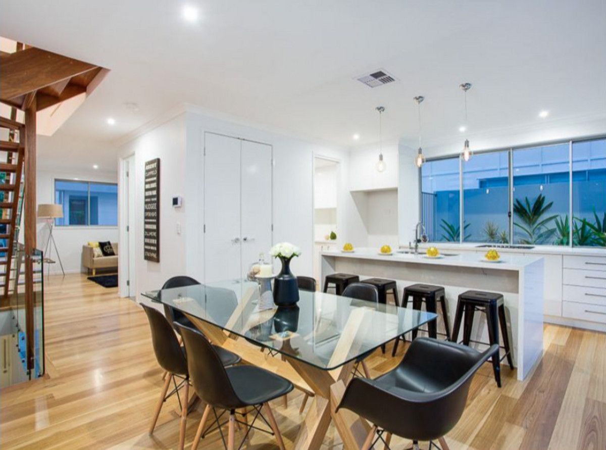 3 bedrooms Townhouse in 4/42 Philip Street HAWTHORNE QLD, 4171