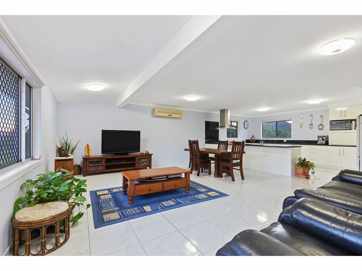 765 Keppel Sands Road, Coowonga QLD 4702, Image 2