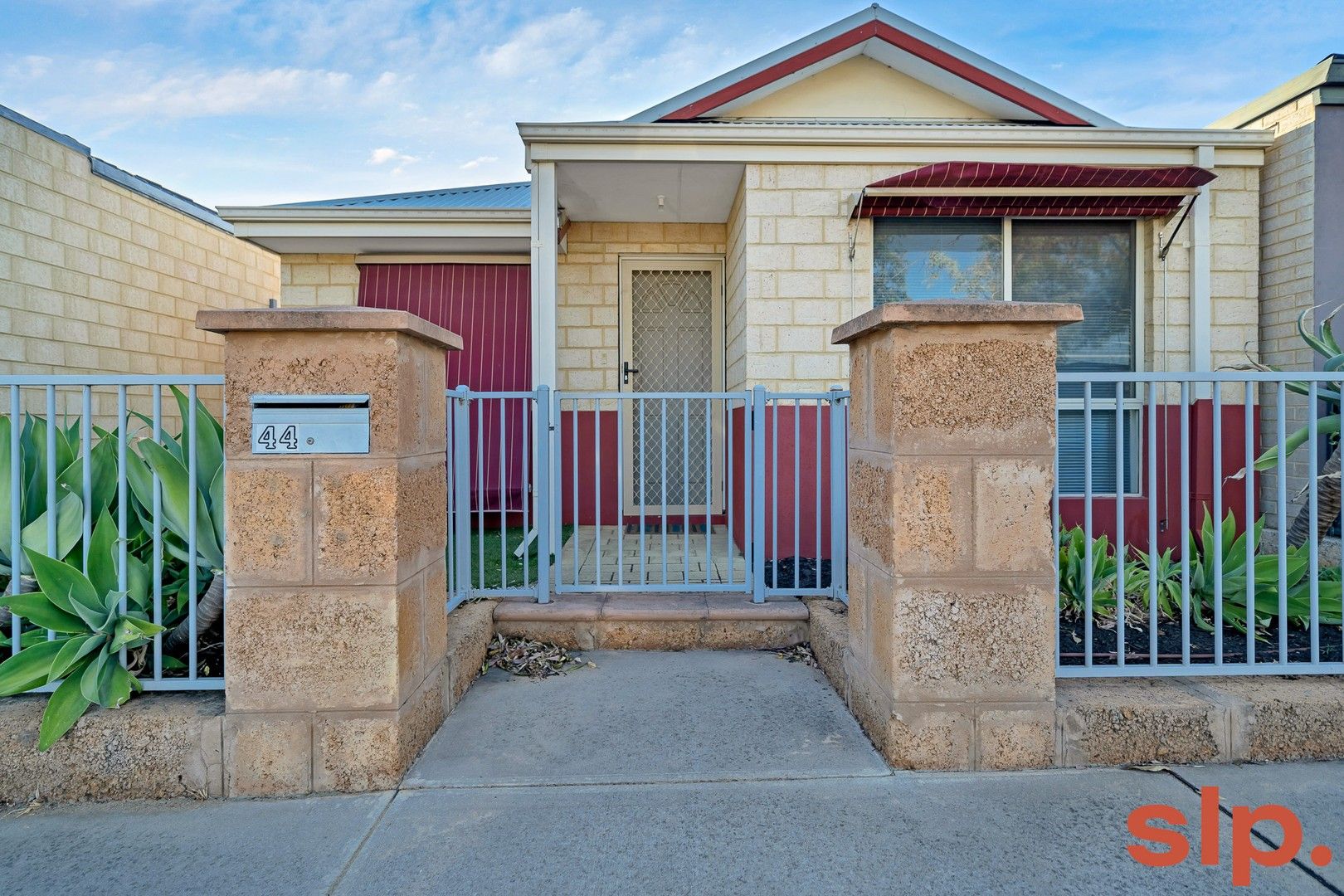 3 bedrooms House in 44 Ghost Gum Boulevard BANKSIA GROVE WA, 6031