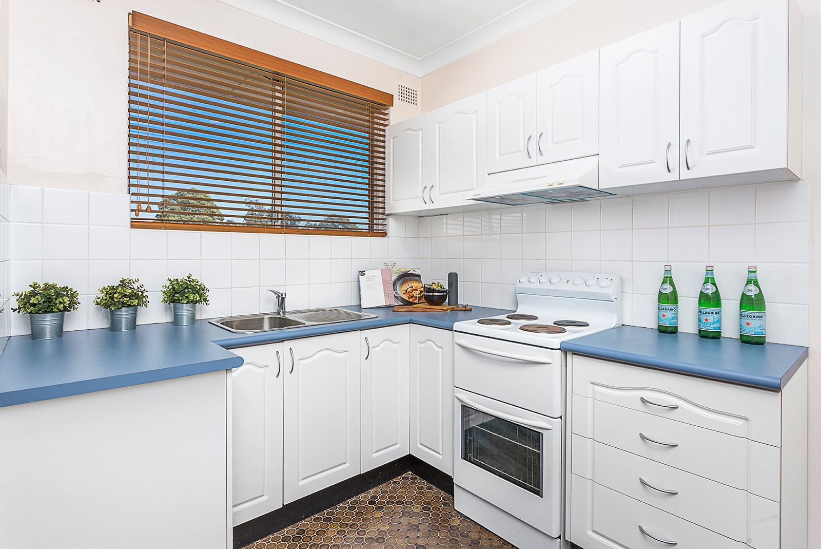 9/24a-26 Macquarie Place, Mortdale NSW 2223, Image 2