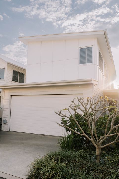 3 bedrooms Townhouse in 25/15 Dianella Drive CASUARINA NSW, 2487