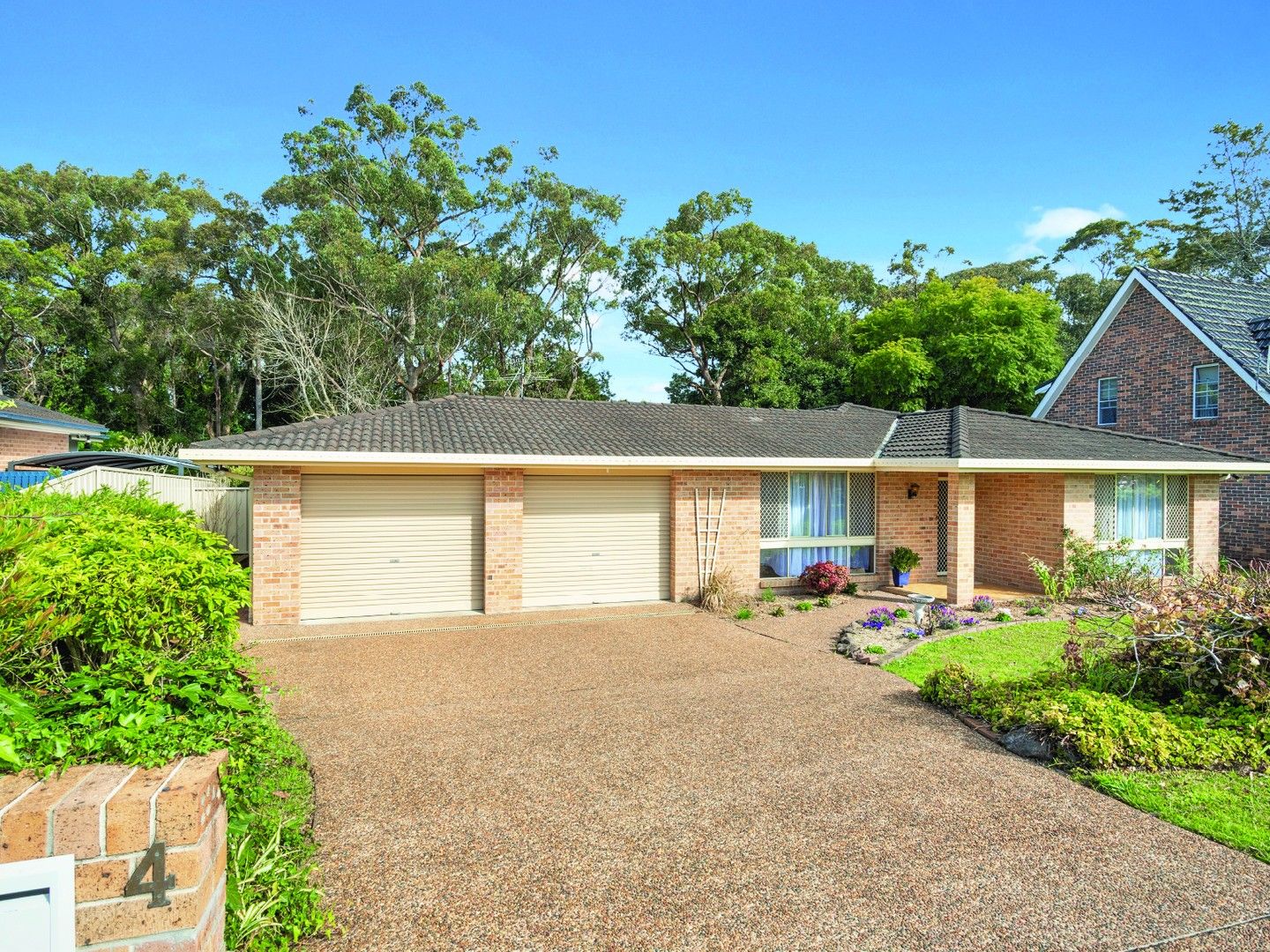 3 bedrooms House in 4 Cocos Palm Drive BOMADERRY NSW, 2541