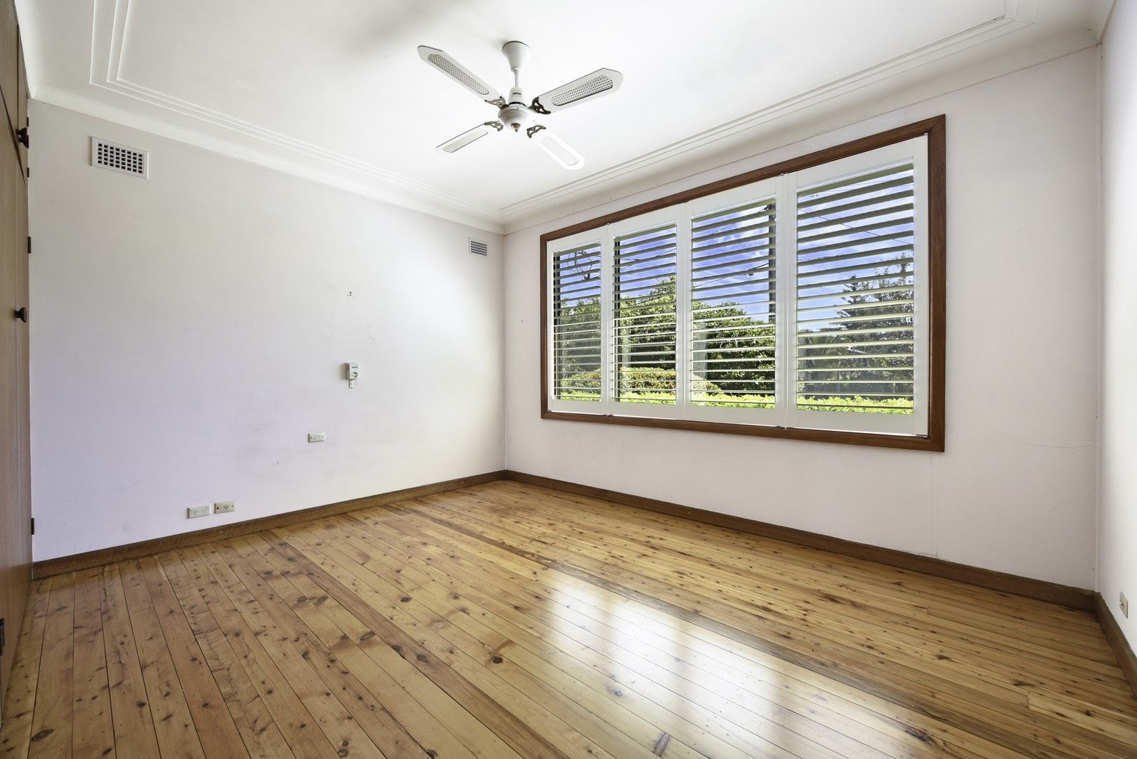 3 bedrooms House in 25 The Strand GLADESVILLE NSW, 2111