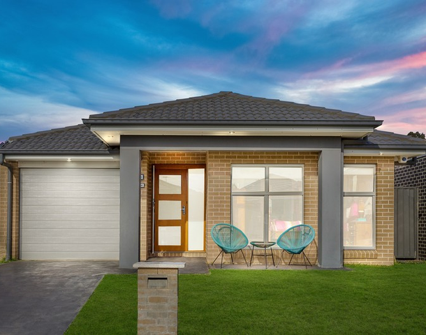 13 Grantham Crescent, Denham Court NSW 2565