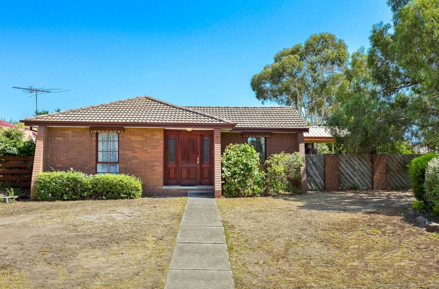 1 Angourie Crescent, Taylors Lakes VIC 3038, Image 0
