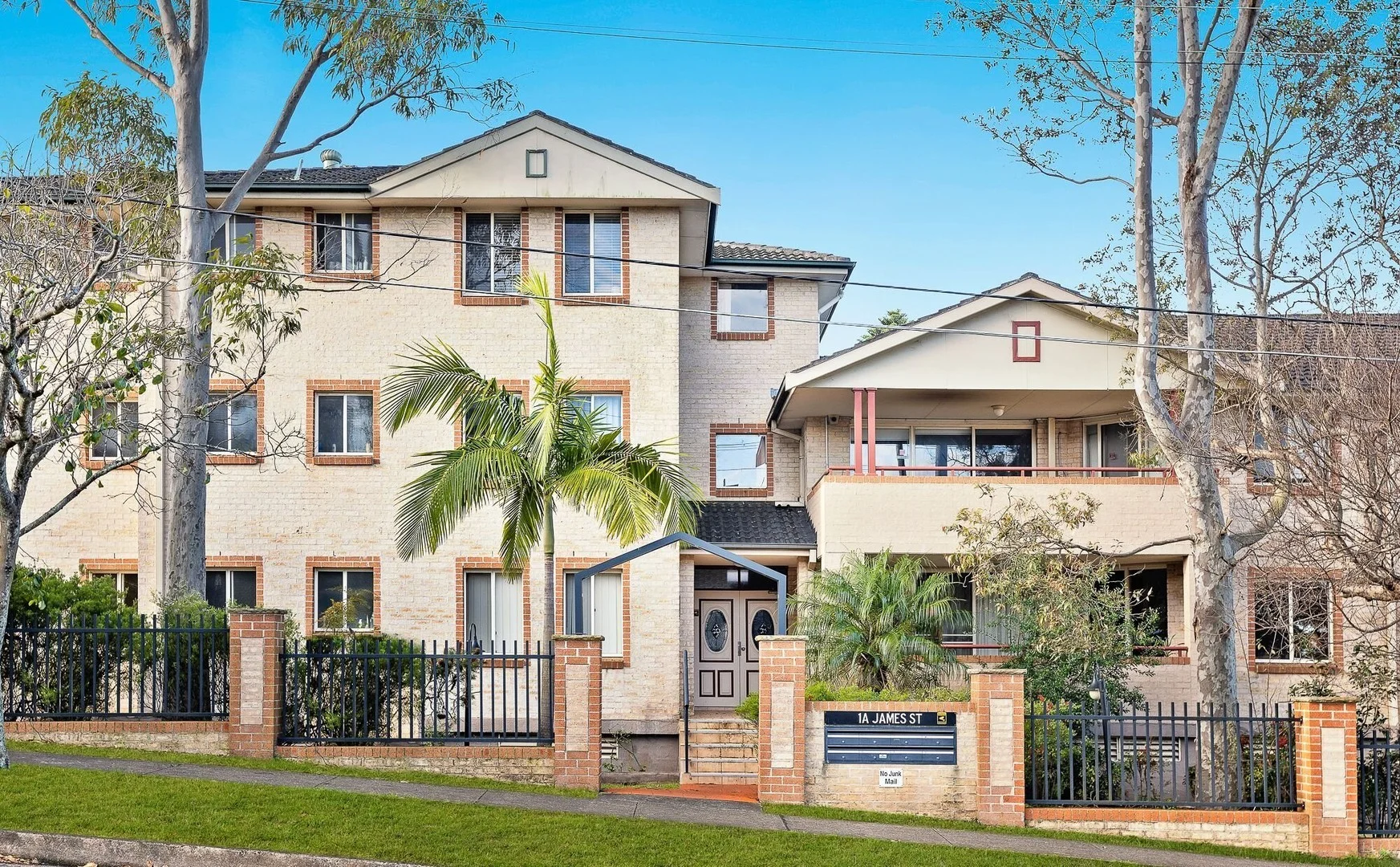 8/1a James Street, Baulkham Hills NSW 2153