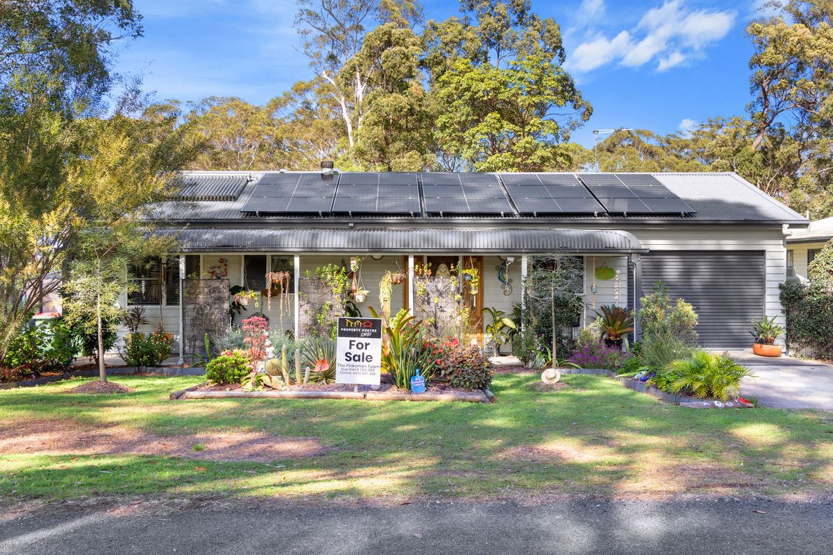 3 bedrooms House in 26 Angorra Street RUSSELL ISLAND QLD, 4184