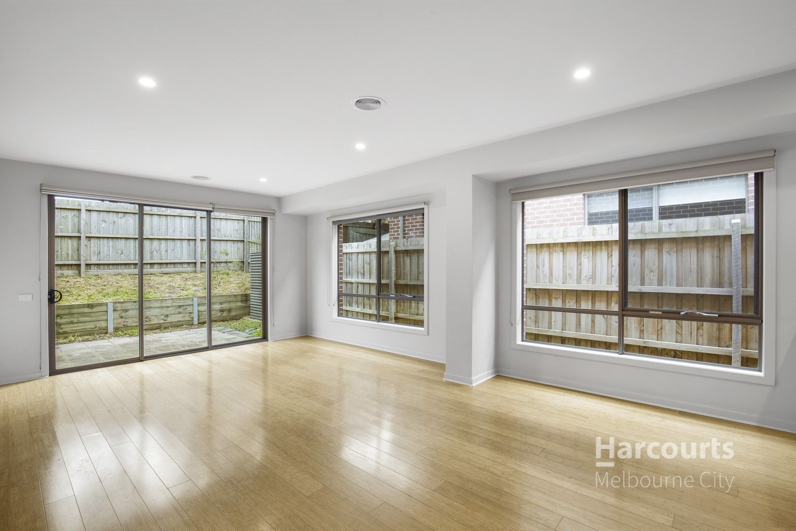 3 bedrooms Townhouse in 9/1 Barr Street BRIGHTON EAST VIC, 3187