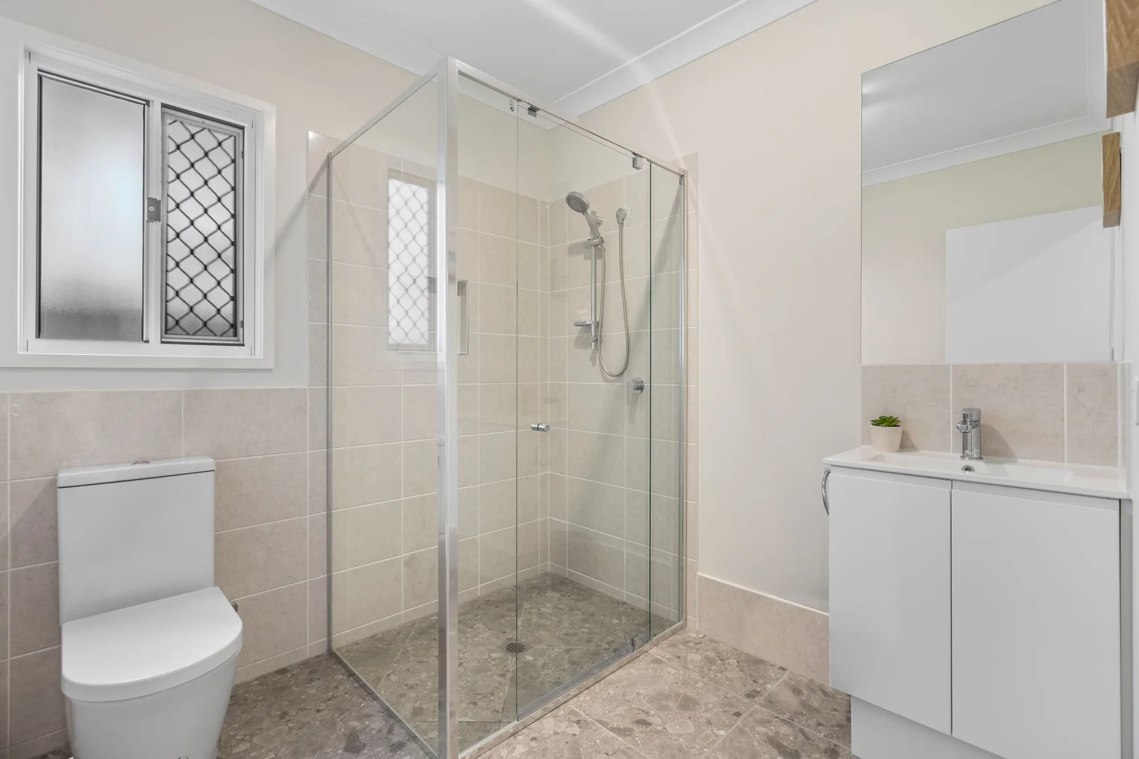 Additional image 4 of 2A Greenham Street, Raceview QLD 4305