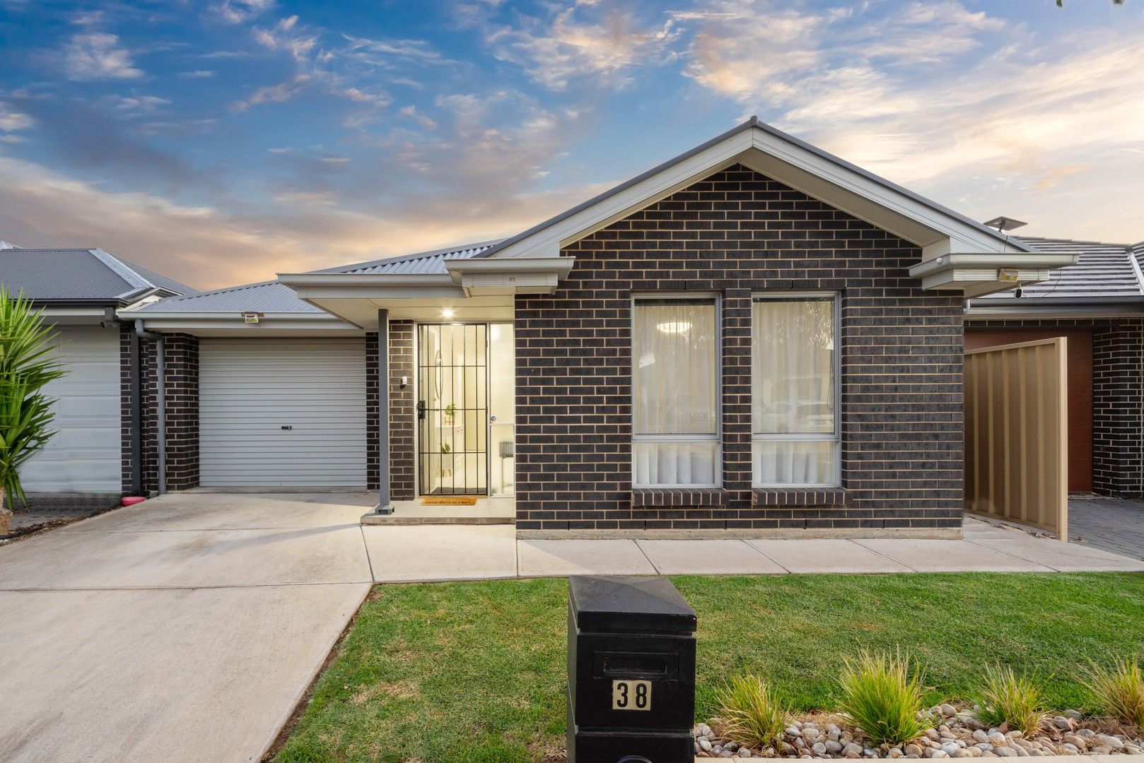 38 Cook Street, Seaford Meadows SA 5169, Image 0