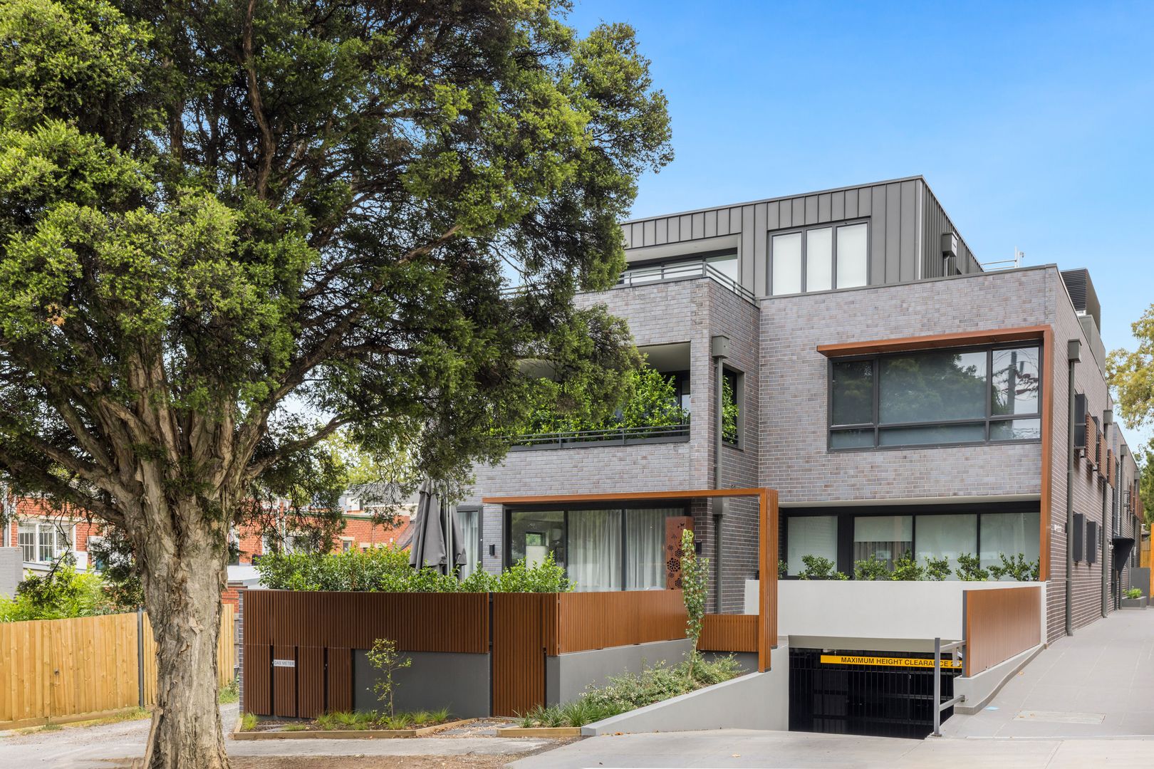 108/1A Middlesex Road, Surrey Hills Property